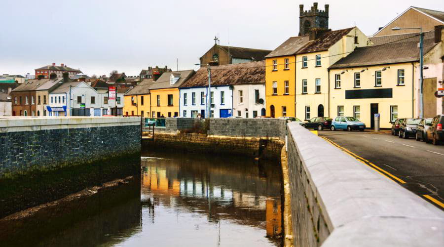 Oferujemy różnorodne opcje wynajmu samochodów w Waterford.